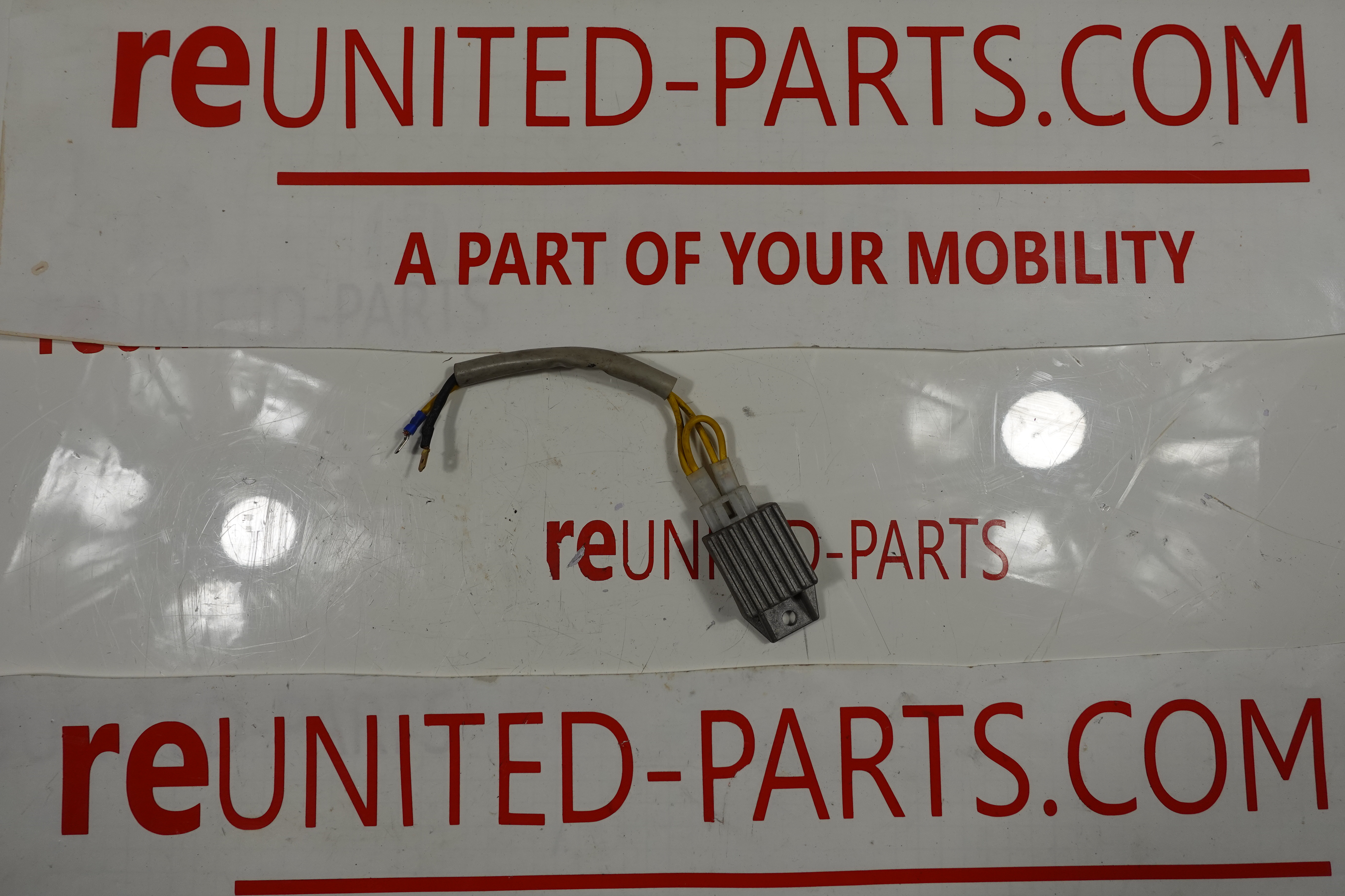 Vespa, LML 125 2T, DLX, Stella, Via | Spannungsregler BGM 4-Pin, 12 V AC/DC