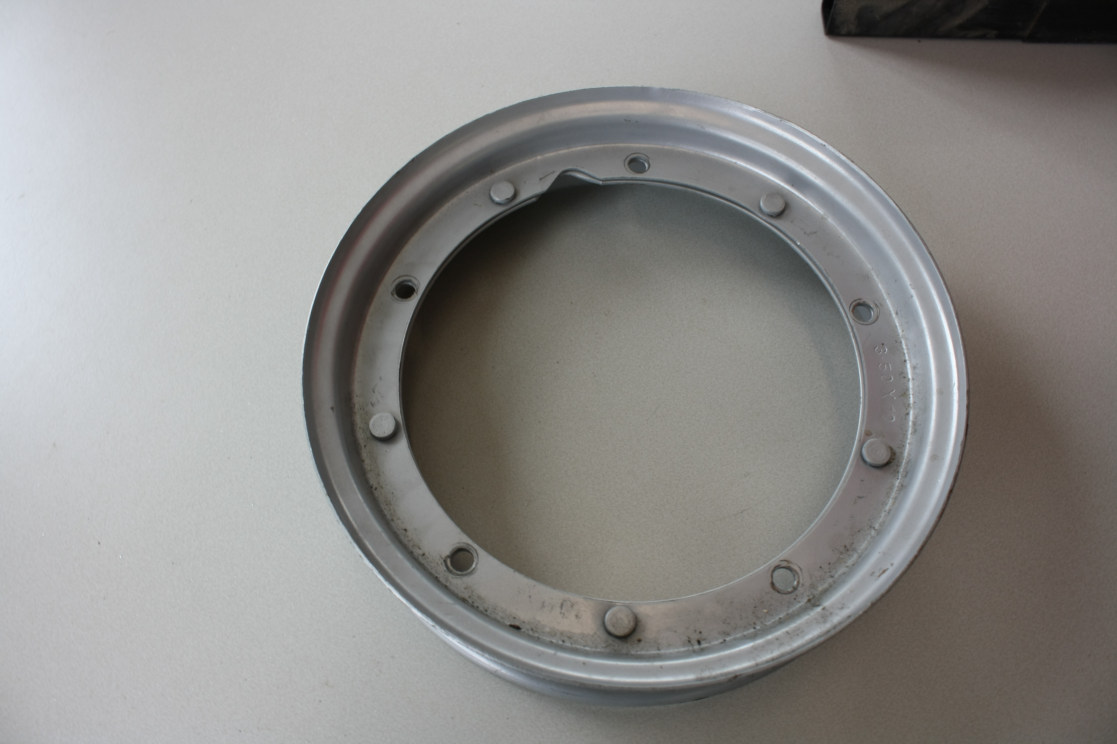 Stahlfelge 3.50-10, grau