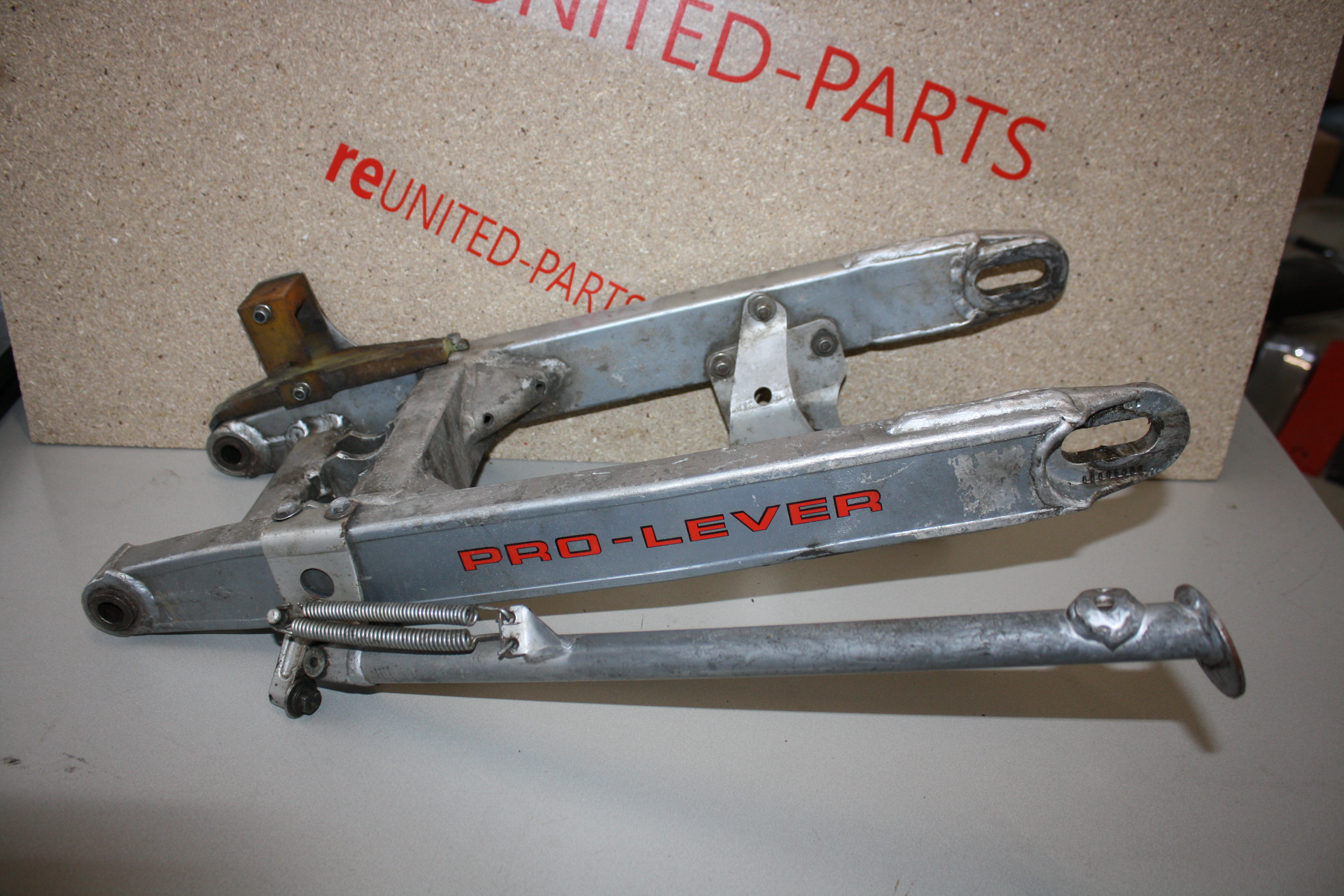 Schwinge ALU Pro Lever mit Seitenständer und Kettenführung I KTM GS 125, 250, 420, Bj. ab 1982